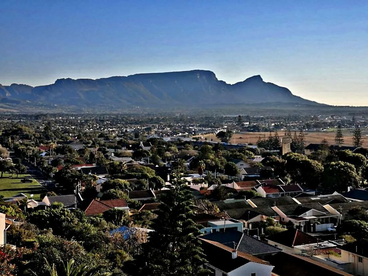 *** Guest house Lakeside Lodge Cape Town South Africa