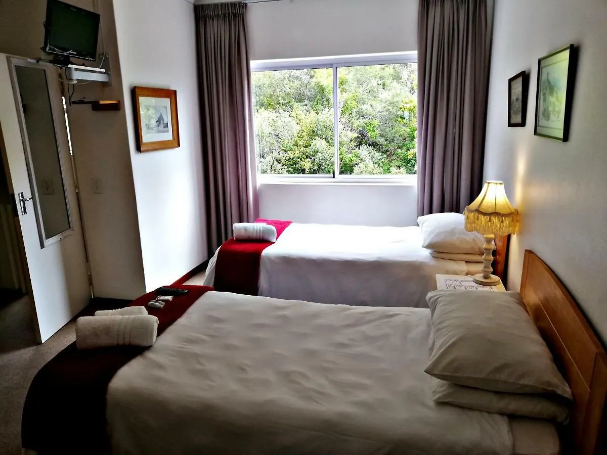 Guest house Lakeside Lodge Cape Town